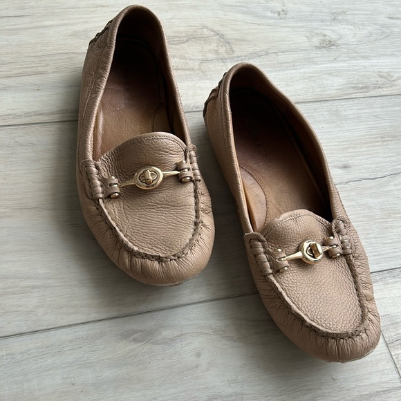 Coach Arlene 7.5 cream shoe - Picture 2 of 5